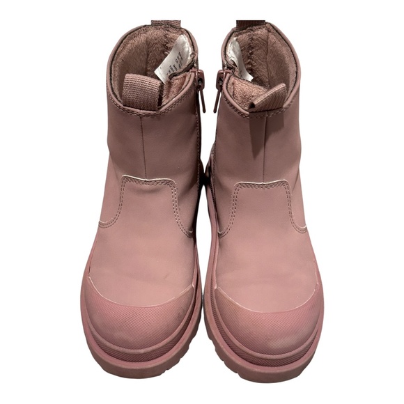 H&M | Waterproof Chelsea Boots - Picture 6 of 6